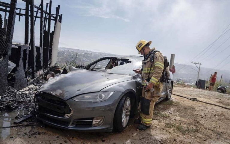 Tesla se incendia-min