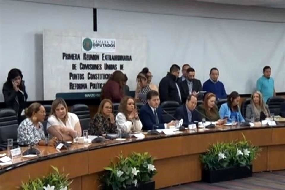 comisiones posponen no reelección hssta 2030-min