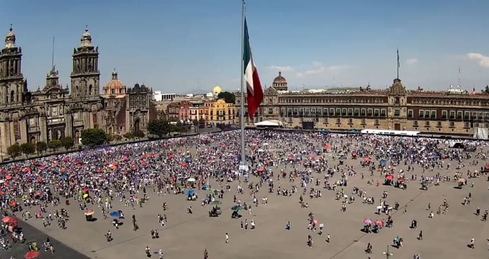 zocalo cdméxico-min